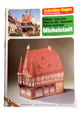 + KARTONMODELL Rathaus