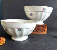 2 Bols/Milchkaffeeschalen aus