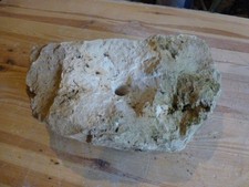 Quellstein Brunnenstein mit Loch für Quellsteinbrunnen Naturstein Nr. 104 Unikat