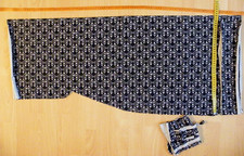 Stoffrest, BW-Jersey, grafisches Motiv, liegt im SB ca 40cm breit x 1m lan
