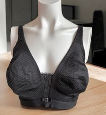 TRIUMPH BH Woman Bra molded  SCHWARZ ohne Bügel Grösse 90 C  ungetragen