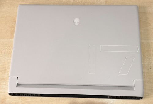 Reduziert alienware x17 - **reduziert**,