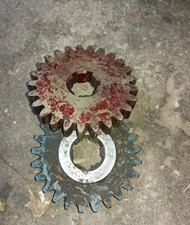 Getriebe Zahnrad DDR Neu Rs09