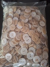 Konvolut Perlmutt Knöpfe ca. 1000 Stück, 1,8 kg, ca. 20 mm, 2loch, Weiß Natur