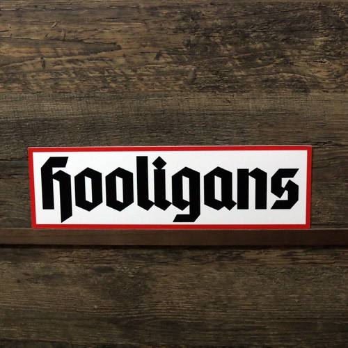 Schild hooligans wegweiser - schild,