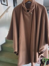 Schöner Damen Mantel Wintermantel Gr. 44 Mantel Cape waschbar hellbraun 30% Woll