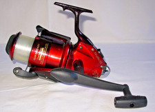 OLYMPIAz IB-102-9000 GROSSFISCHROLLE Angelrolle Rolle neu bespuhlt40er unbenutzt