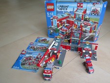 LEGO CITY Feuerwache 7945 in