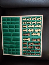 Schachspiel aus Holz