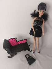 Monster High/Barbie(?) Konvolut, (Puppe+Sofa+Tasche)