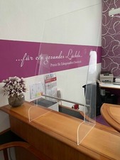 Spuckschutz mit Durchreiche