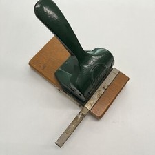 Alter LOCHER Lochmacher