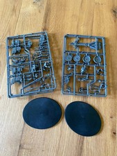 2 Wildschweinstreitwagen der