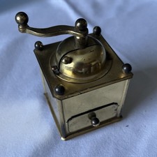 Alte Vintage Kaffeemühle aus