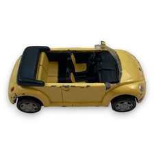 Volkswagen Beetle Cabrio Gelb
