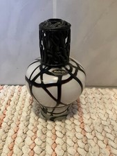 ASHLEIGH & BURWOOD. Duftlampe. Handcrafted. UK. London.