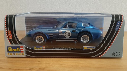 Slot car revell model racing - car,
