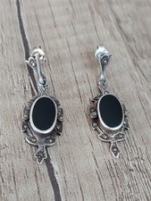 Ältere Ohrringe mit Onyx und