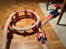 WEIHNACHTSGESCHENK!! Brio Bahn mit Zug, Rampe, Schranke etc. super Zustand