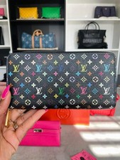 LOUIS VUITTON  Monogram