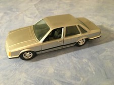 Modellauto OPEL-SENATOR aus