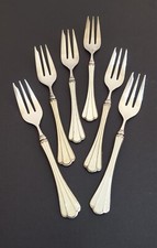 Sechs alte emaillierte