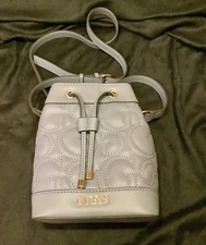 GUESS Beuteltasche / Crossbody