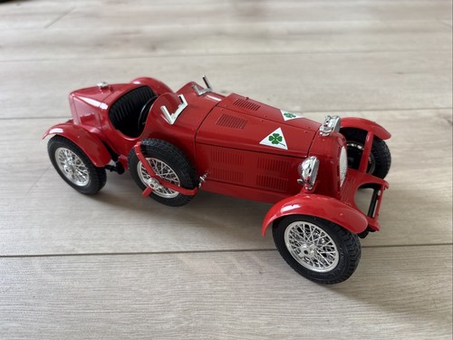 Bburago alfa romeo 2300 monza - romeo,