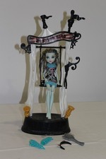 Monster High Puppe Frankie Stein mit Schaukel und Zubehör # 49