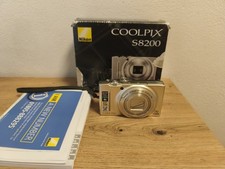 Nikon Coolpix S8200