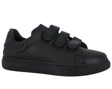 SCHWARZE SNEAKERS MIT