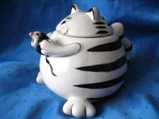 figürliche Teekanne