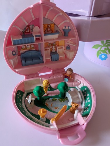 Polly pocket country cottage - polly,