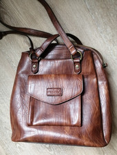 Rieker Damentasche Rucksack trendig braun gut erhalten