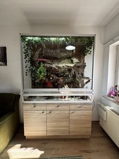 Terrarium Glas mit Unterschrank. 150x140x59cm