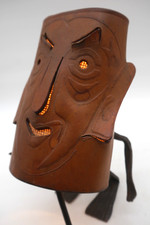 Seltene Masken-Tischlampe