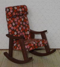 Bodo Hennig Schaukelstuhl ? Dunkles Holz Blumenmuster Braun-Rosa