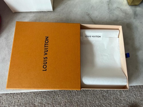 Yayoi kusama louis vuitton - louis,