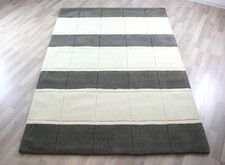 modisch moderner Teppich aus