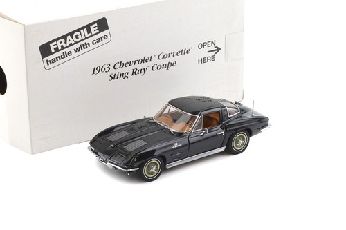 Danbury mint 1963 - mint,