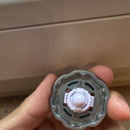 Beyblade rock leone 145wb - beyblade,