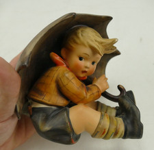Goebel Hummel Figur Geborgen Junge Nr.152/0A  L-2180