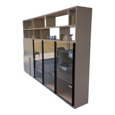 Molteni & C Raumteiler 505 in Lack Kieselgrau mit Glastüren Schwarz Chrom