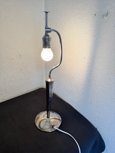 Fuß von alte tischlampe - fuß,