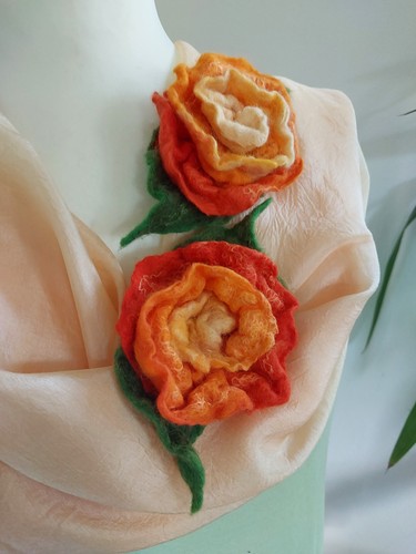 Brosche rose filzblüte - brosche,