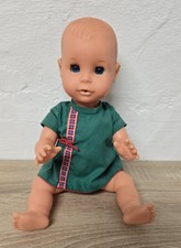 Nette Kunststoff Puppe