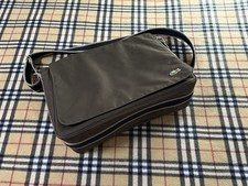 Schicke Lacoste Umhängetasche