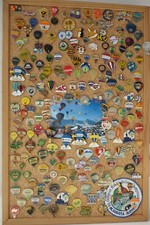 alte Anstecker, Pins, Konvolut, Thema "Heißluftballon" für Sammler u. Händler