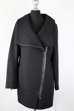 Khujo schwarzer Kurzmantel