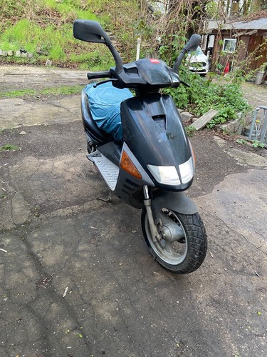 Aprilia sr50 old - aprilia,